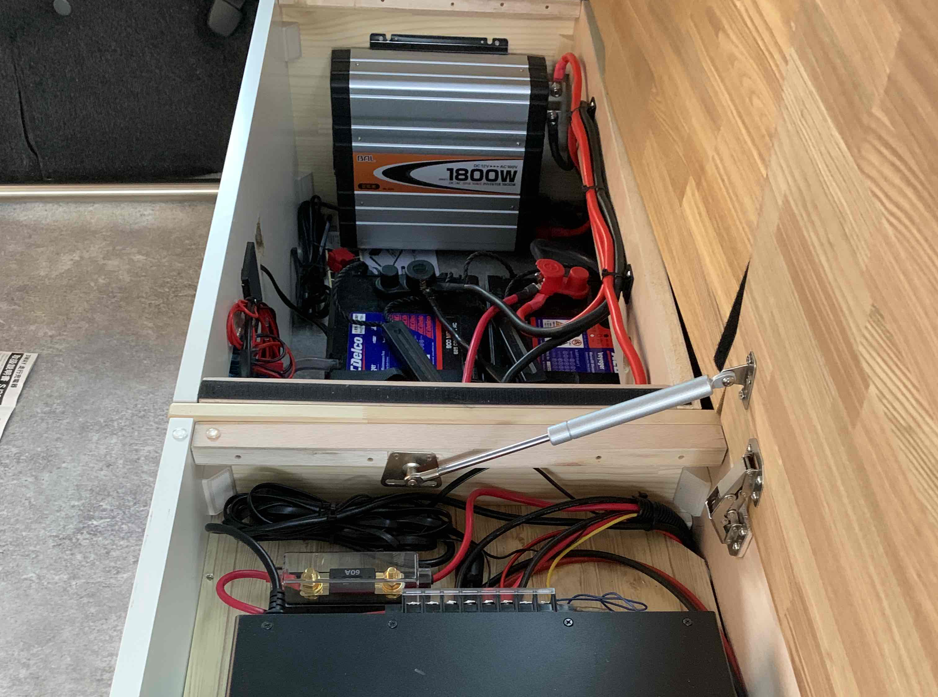 ハイエースハイルーフ